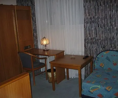 Miles Hotel 3*